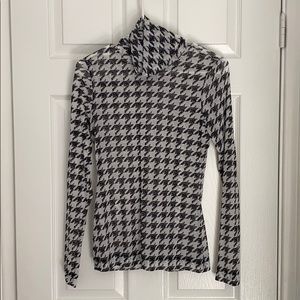 Mesh Houndstooth Turtleneck